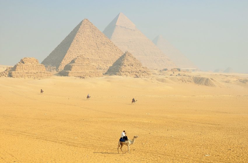  Egipat – zemlja piramida