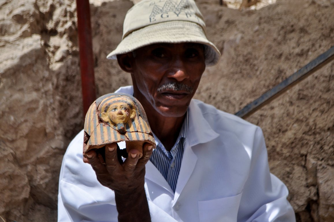  U grobnici u Egiptu pronađeno 1.000 statua i 10 sarkofaga