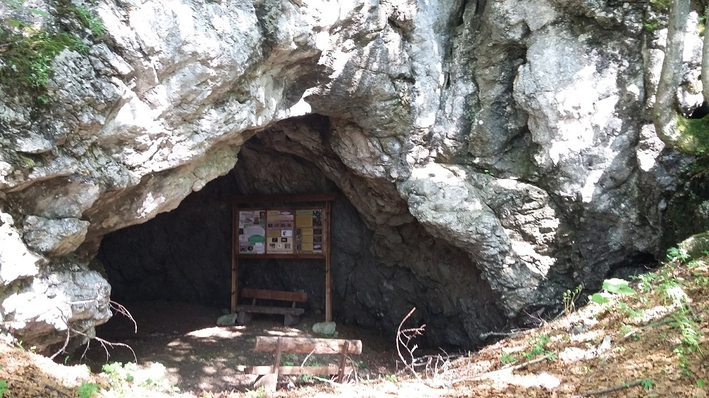  Megara cave – The home of extinct cave bears