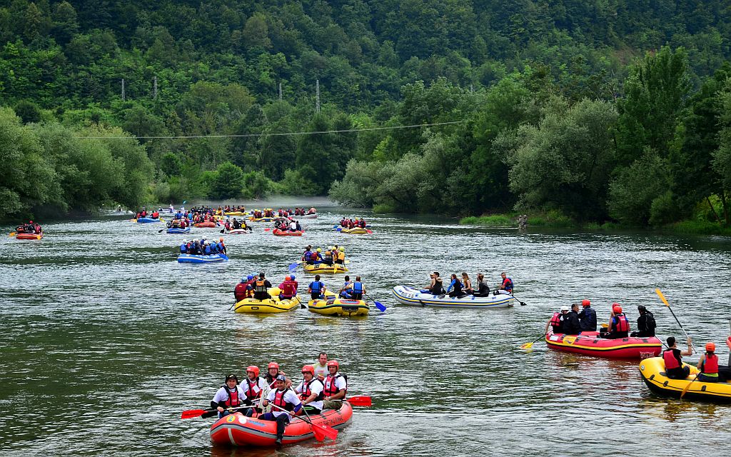  Rafting/Kayak regata – recept za super dobar dan na rijeci Uni