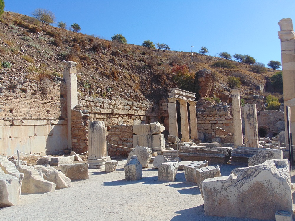  Efes – Antički biser
