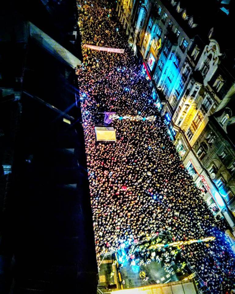 Sinoć je koncertom “Crvene jabuke” završena novogodišnja proslava u Sarajevu
