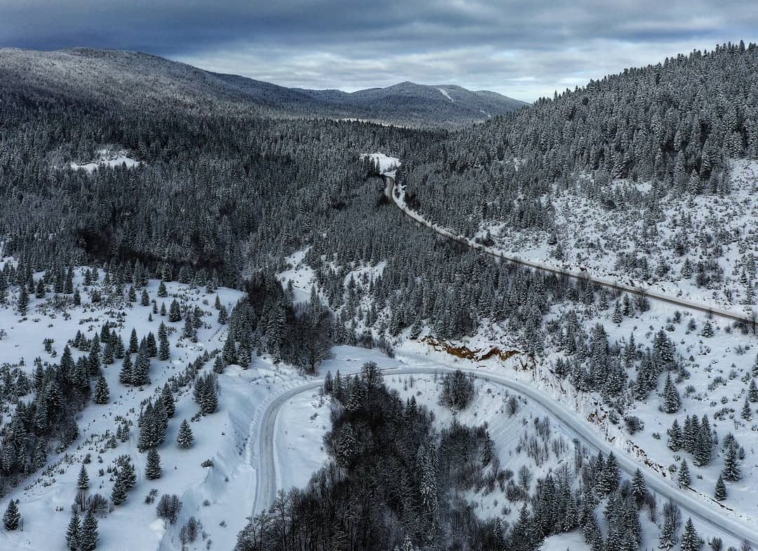  Prekrasni prizori snijegom pokrivene Bjelašnice snimljeni iz zraka
