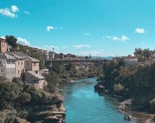  Benjamin Hasanić: Razglednica iz sunčanog Mostara