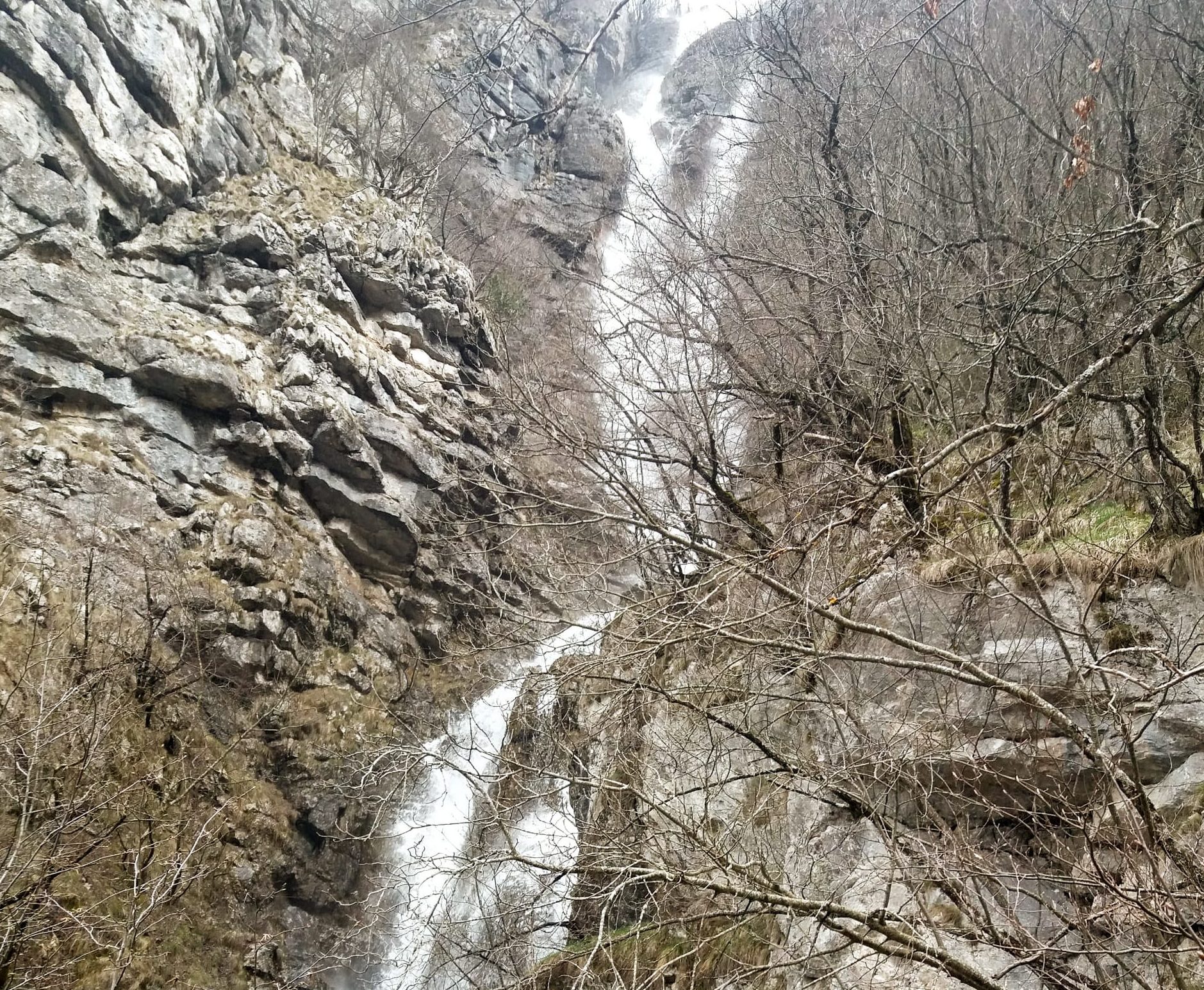  Vodopad Studenog potoka – nestvarna ljepota vidljiva s proljeća