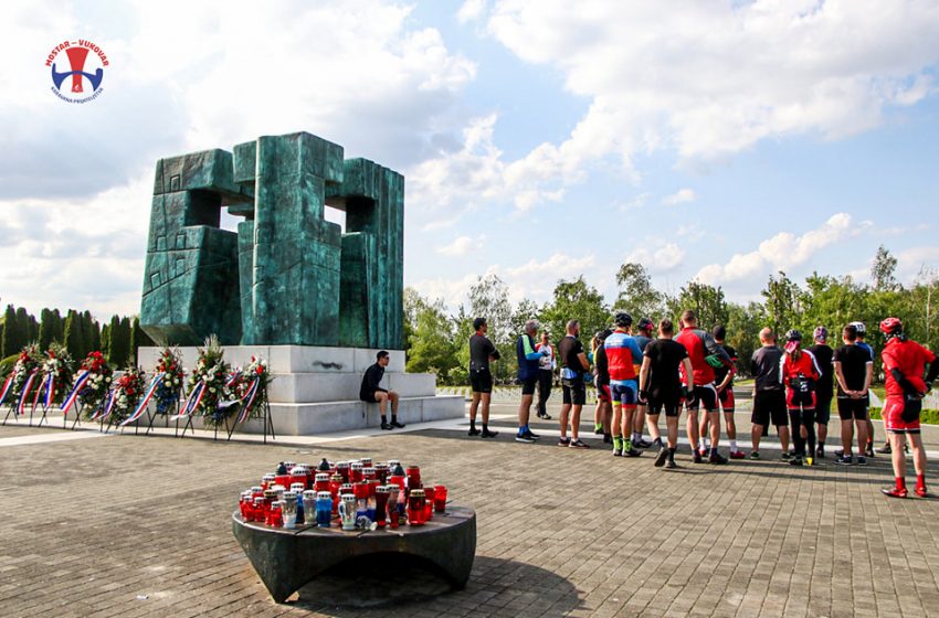  Biciklistička karavana prijateljstva stigla u Vukovar, Grad Heroj￼