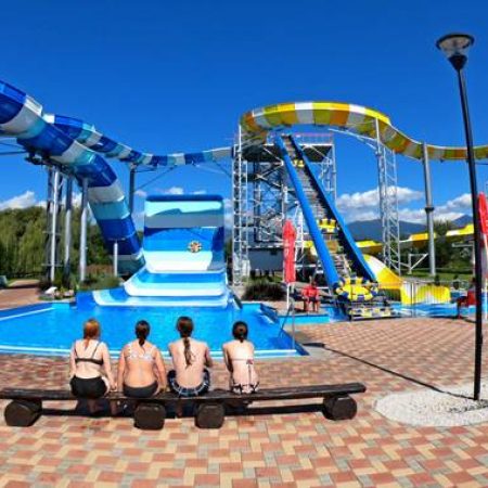 csm_tatralandia-aquapark-tobogany-leto-zabava-adrenalin-s-detmi-c-Juraj-Kriz__17__53cba179d4 (1)